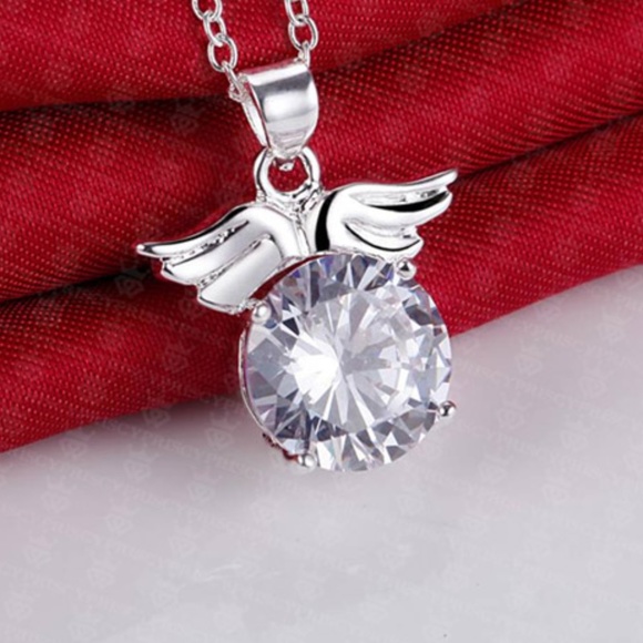 Hailstone Jewelry Jewelry - ✨ NEW 925 Sterling Silver Angel Wings Necklace